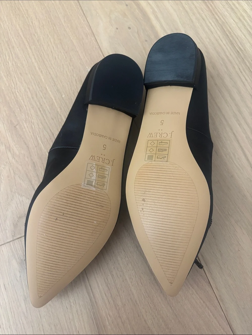 Black Pointed Bow Flats - Women